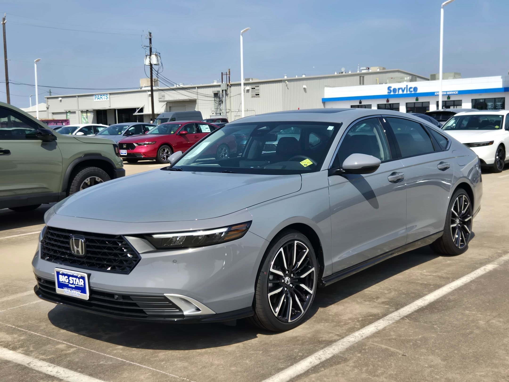 New 2026 Urban Gray Pearl Honda Touring image 8