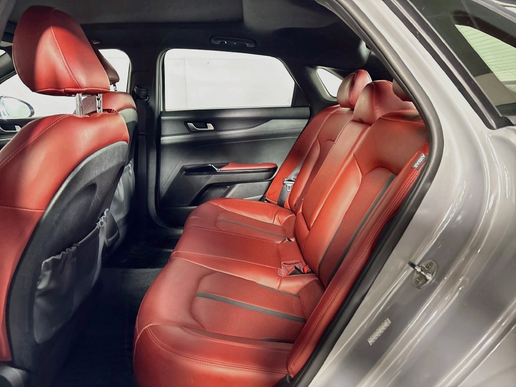 Used 2022 Gray Kia GT-Line image 21