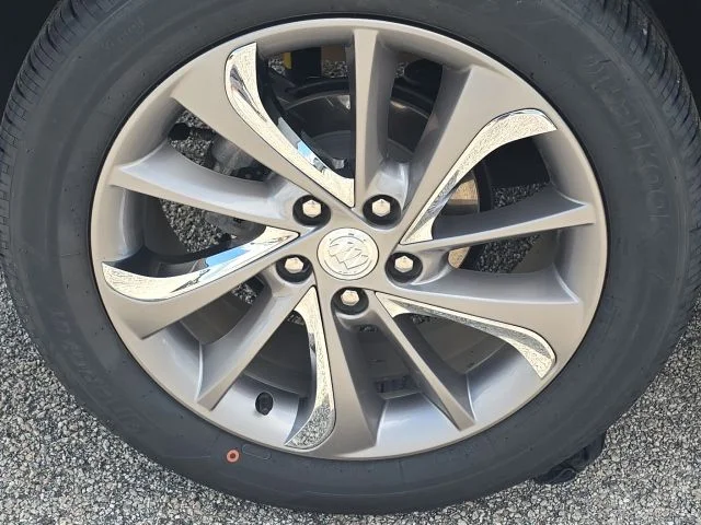 Used 2023 Black Buick Essence image 9
