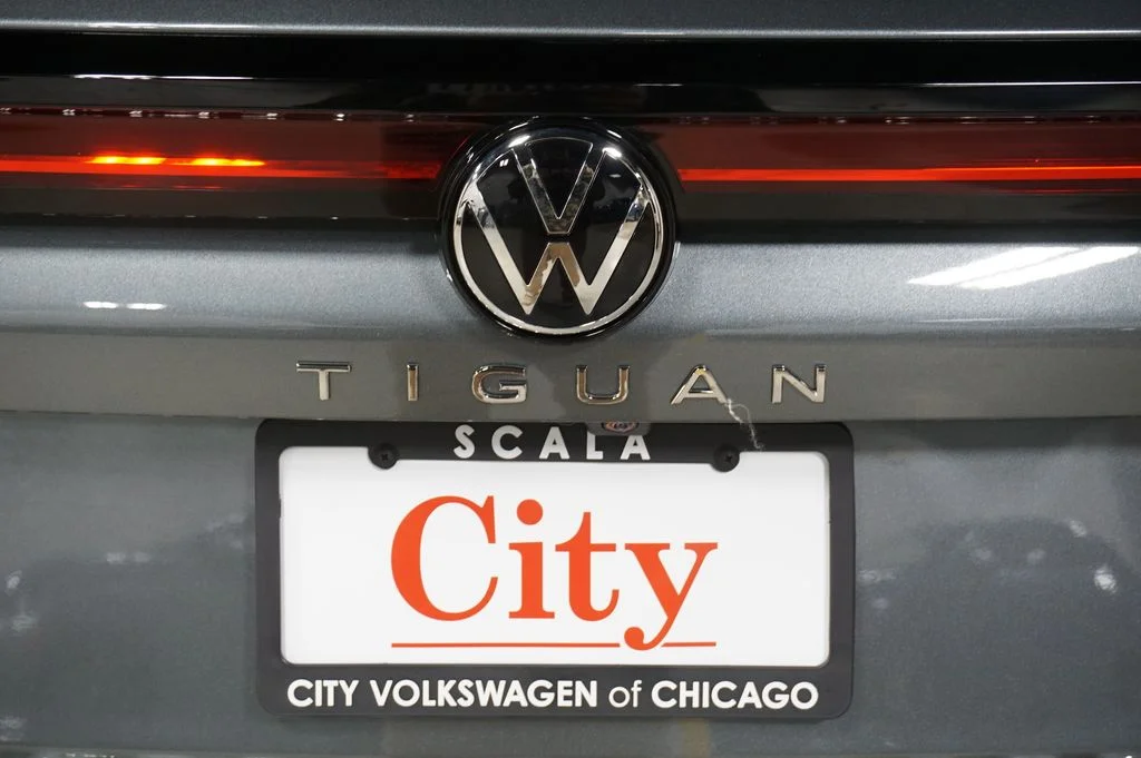 New 2026 Platinum Gray Volkswagen 2.0T SE image 32