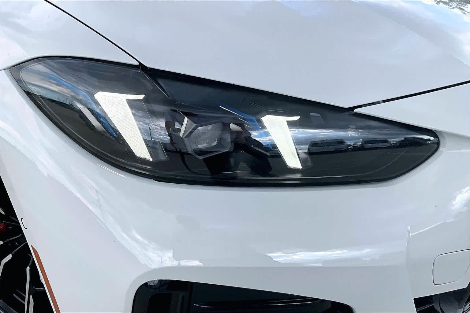 Used 2025 Alpine White BMW M50 image 25