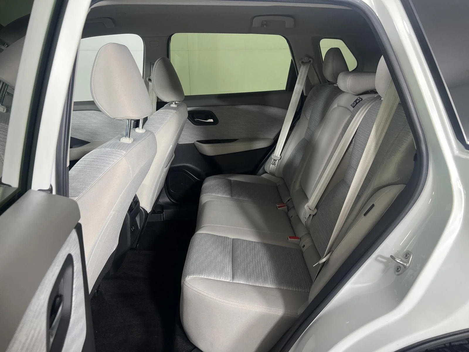 Used 2023 Pearl White Tricoat Nissan SV image 22
