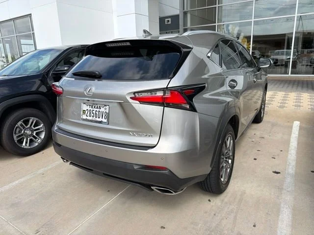 Used 2016 Silver Lexus FWD 4dr image 3
