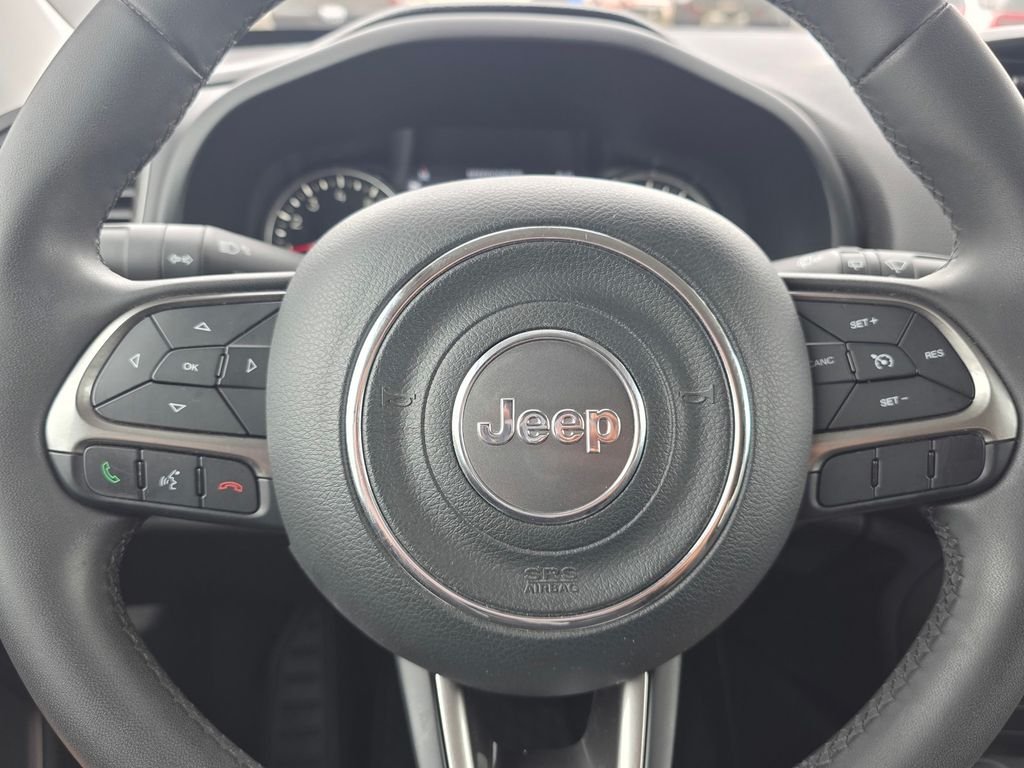 Certified Used 2022 Gray Jeep Latitude image 35