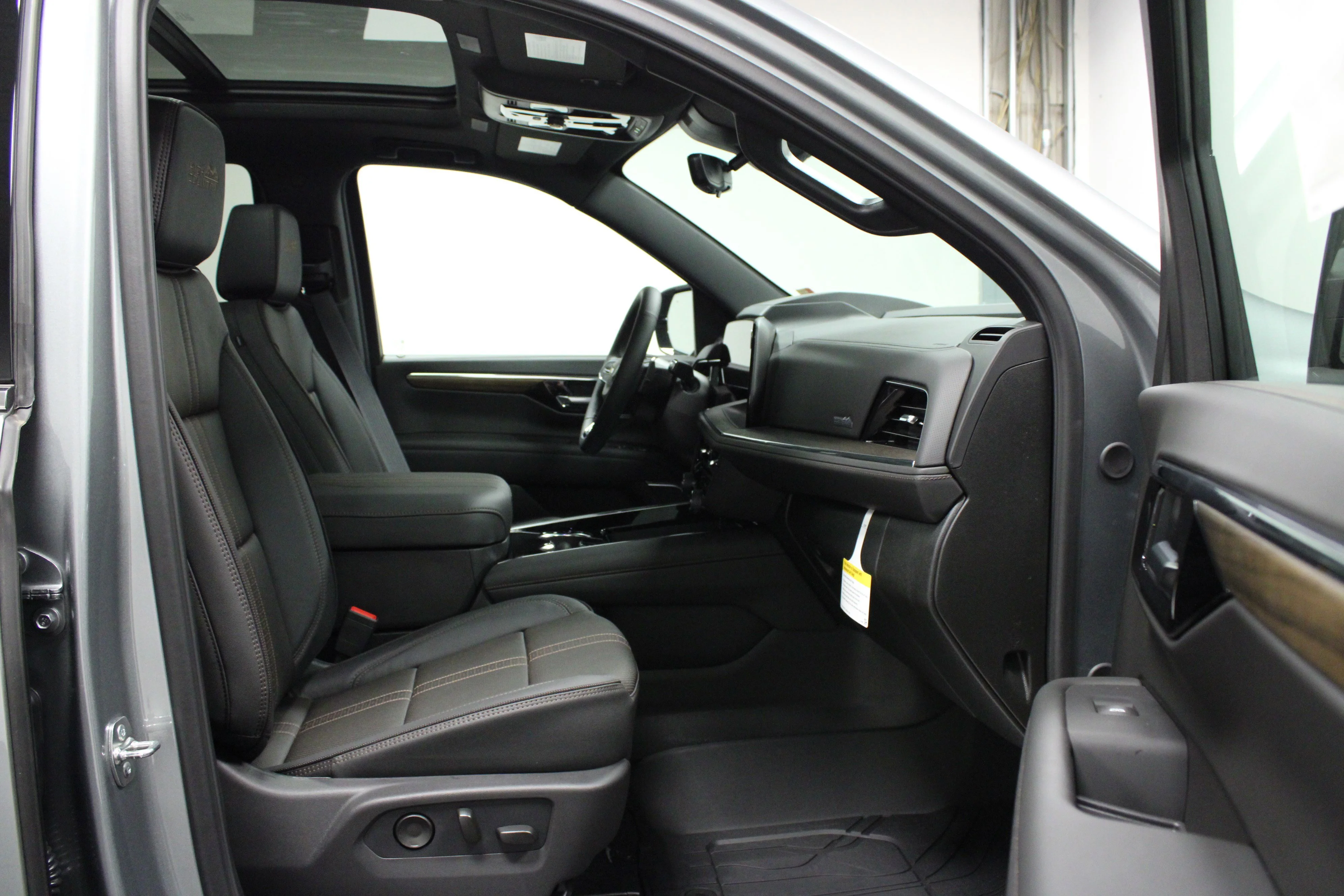 2026 Chevrolet Tahoe High Country - Photo 17