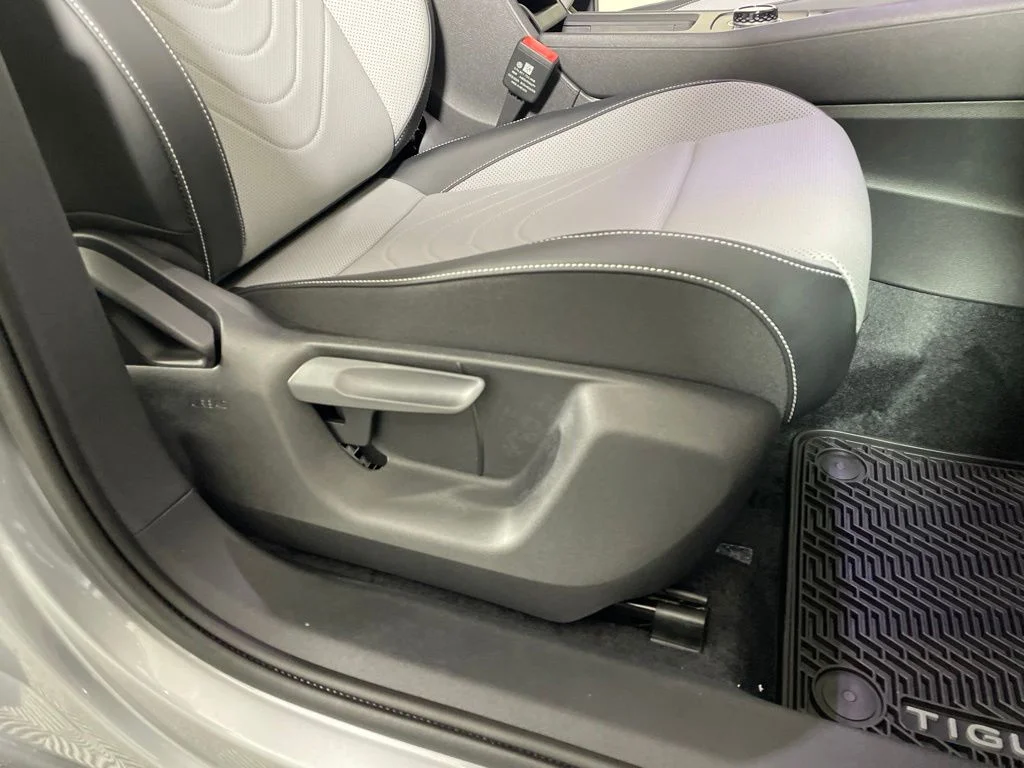 2026 Volkswagen Tiguan SE - Photo 24