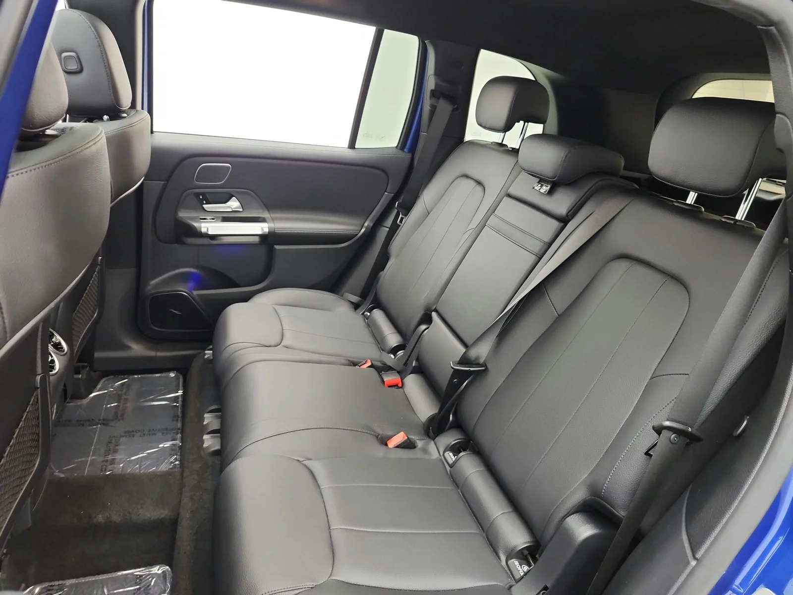 Used 2024 Starling Blue Metallic Mercedes-Benz GLB 250 4MATIC® SUV image 16
