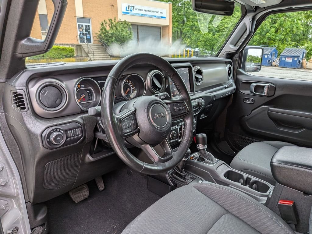 Used 2022 Gray Jeep Unlimited High Tide image 13
