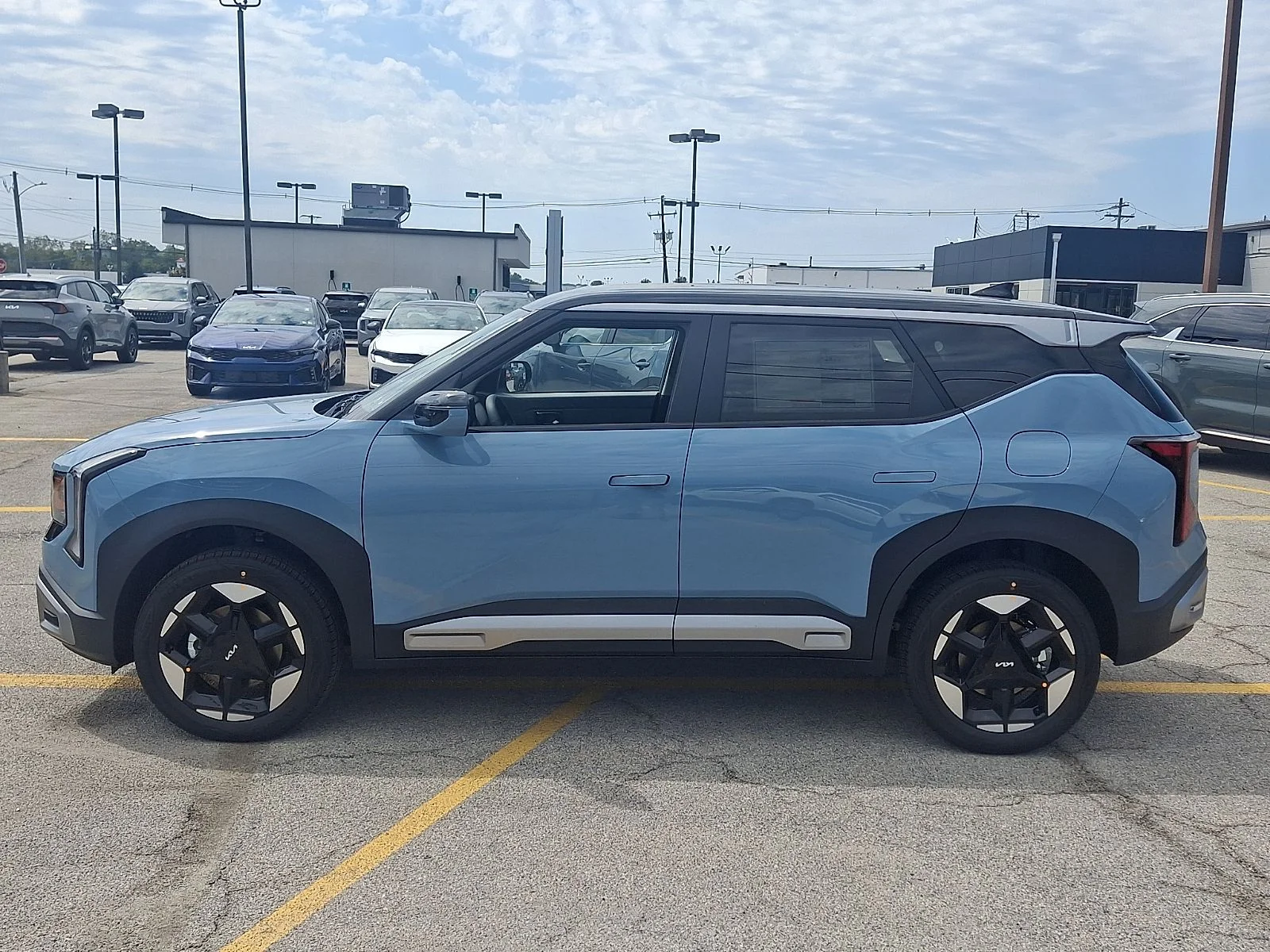 New 2027 Blue Kia S image 5