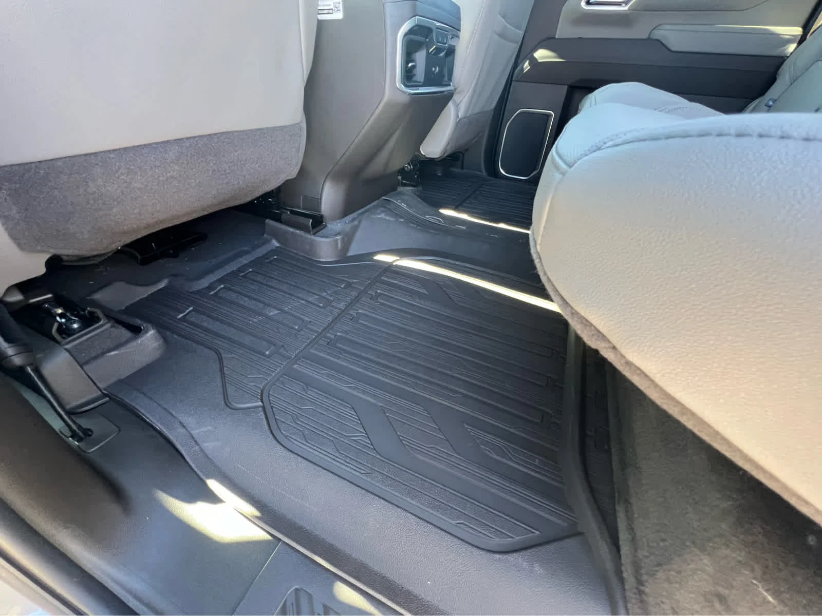 2026 GMC Sierra 2500HD SLT - Photo 8