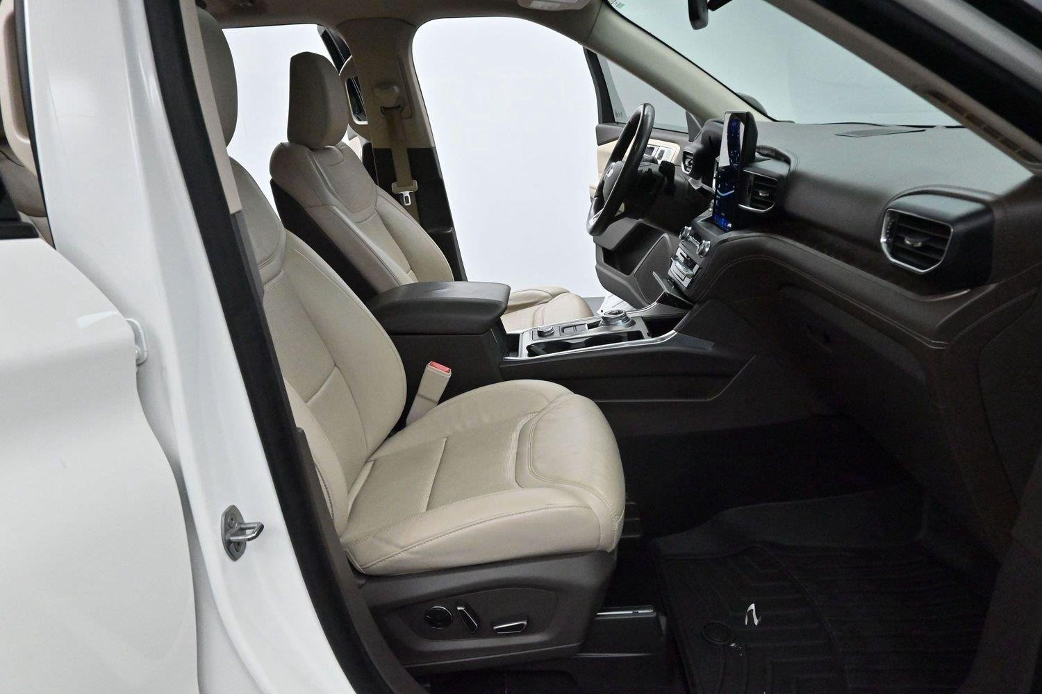 Used 2020 Star White Metallic Tri-Coat Ford Platinum image 34