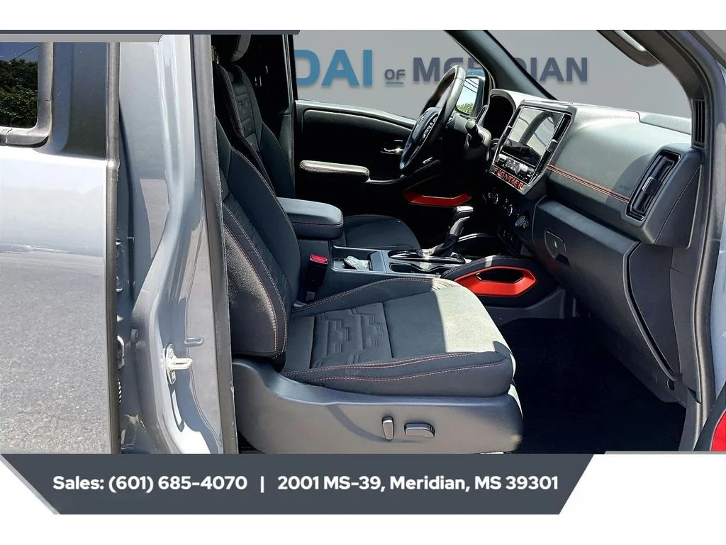 Used 2025 Boulder Gray Pearl Nissan PRO-4X image 6
