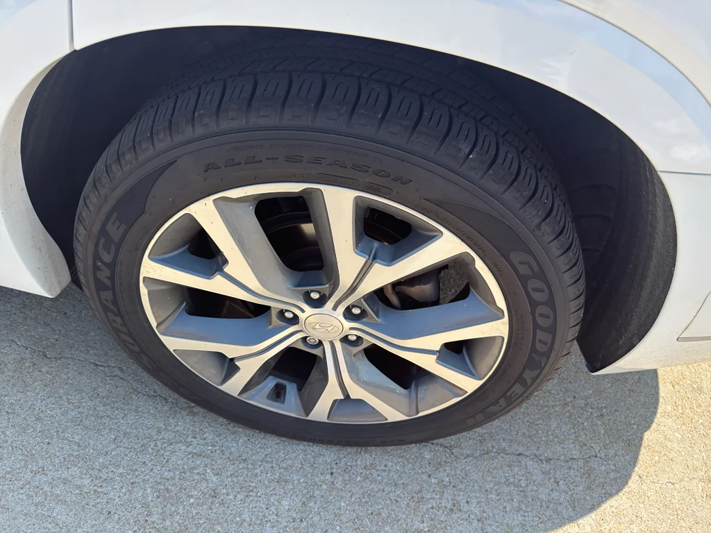 Used 2021 Hyper White Hyundai Limited image 8