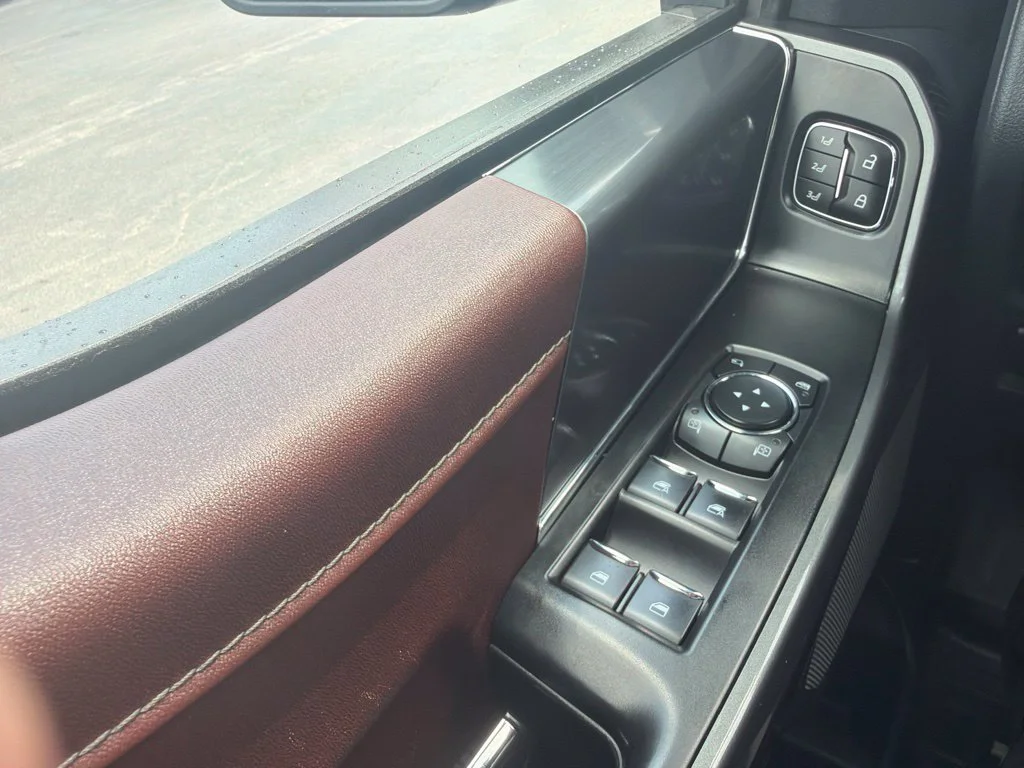 Used 2023 Carbonized Gray Metallic Ford Lariat image 26
