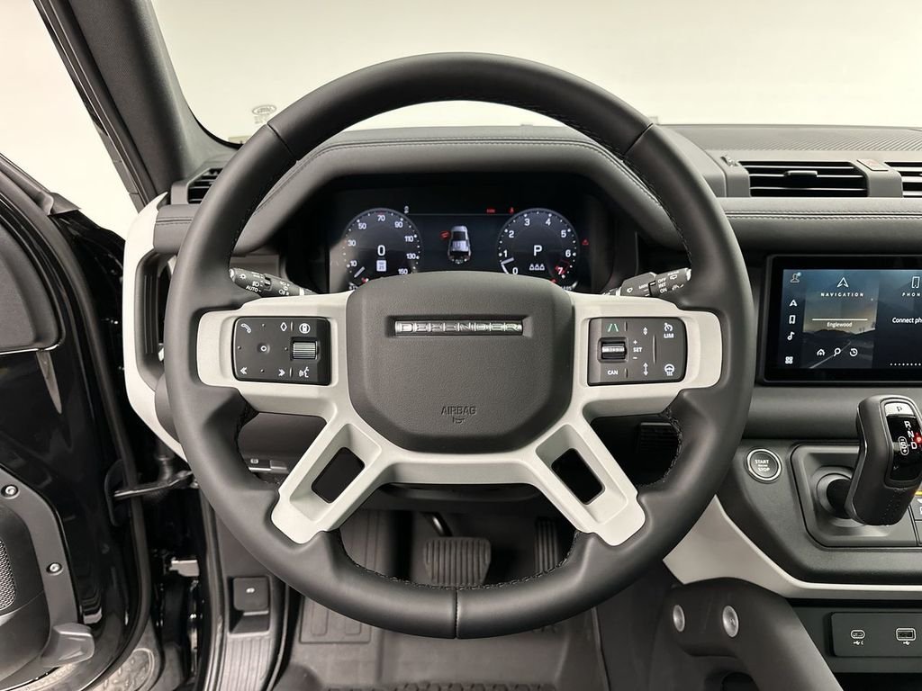 Used 2024 Santorini Black Metallic Land Rover S image 20