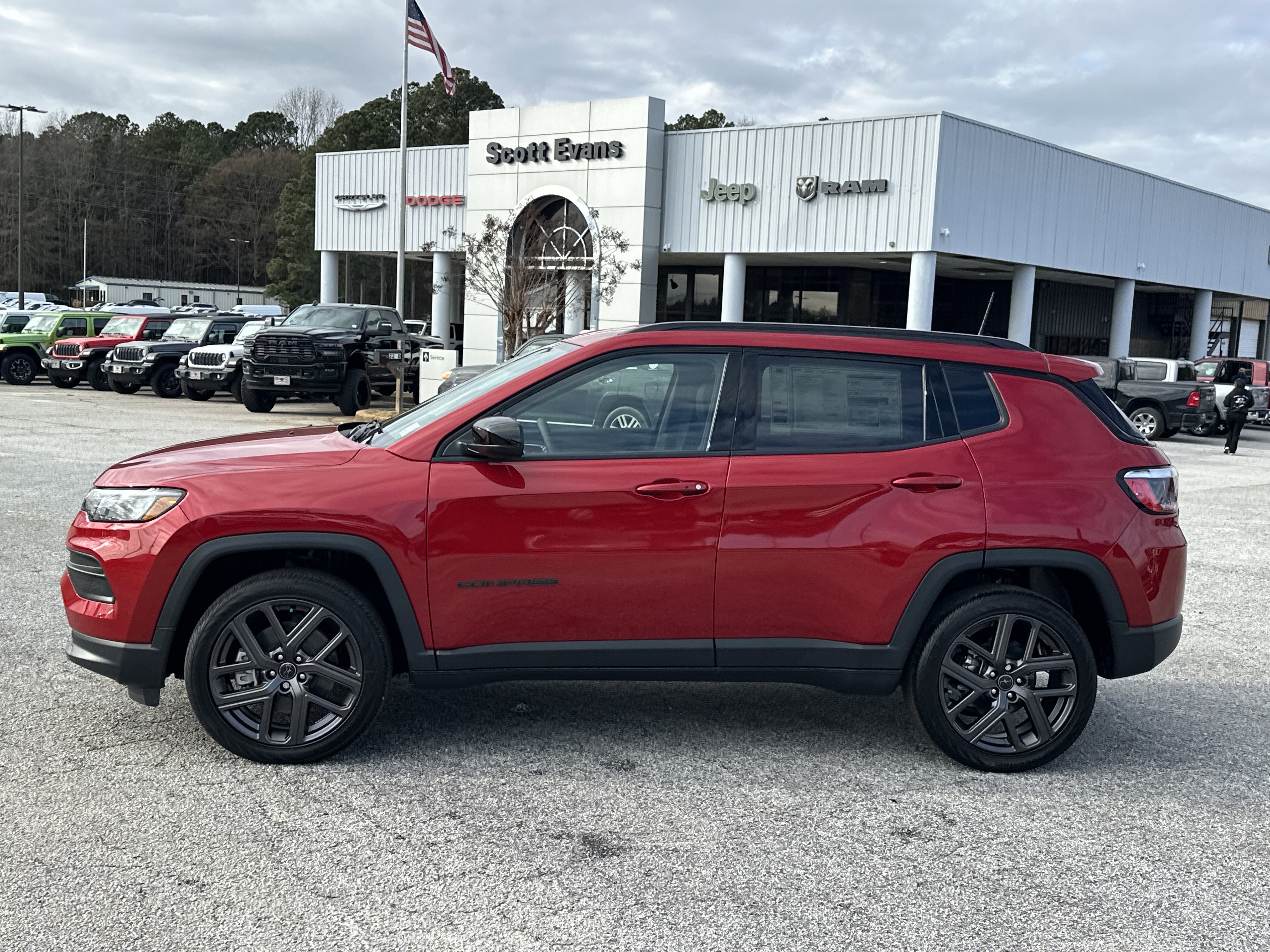 New 2026 Red Hot Pearl-Coat Exterior Paint Jeep Latitude Altitude image 5