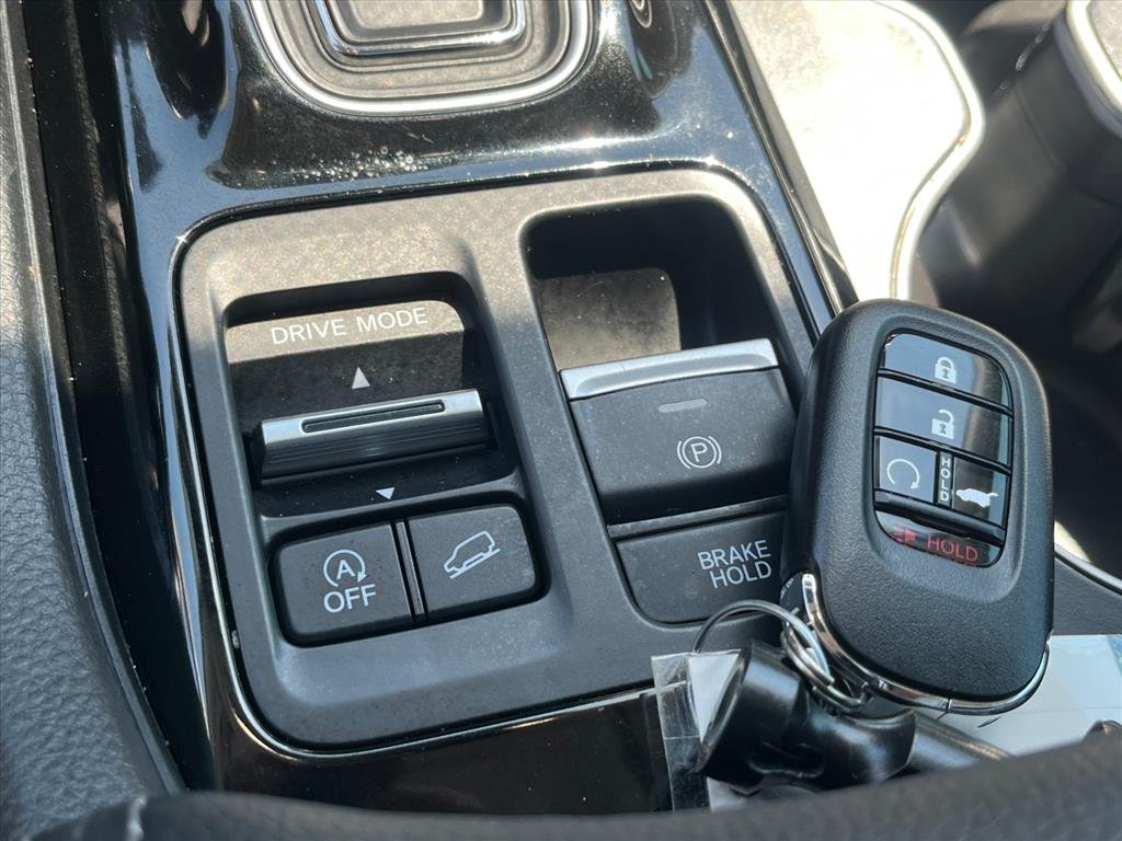 2025 Honda Pilot Touring - Photo 18