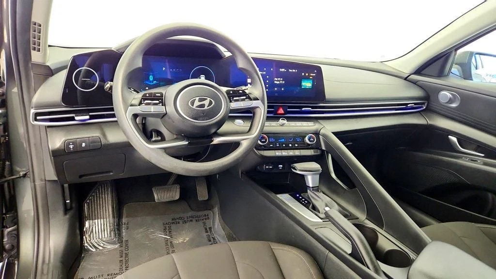 Used 2024 Amazon Gray Hyundai SEL IVT image 12