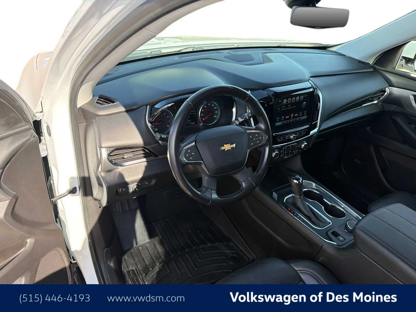 Used 2019 Chevrolet Traverse 3LT with VIN 1GNERHKW8KJ130091 for sale in Johnston, IA