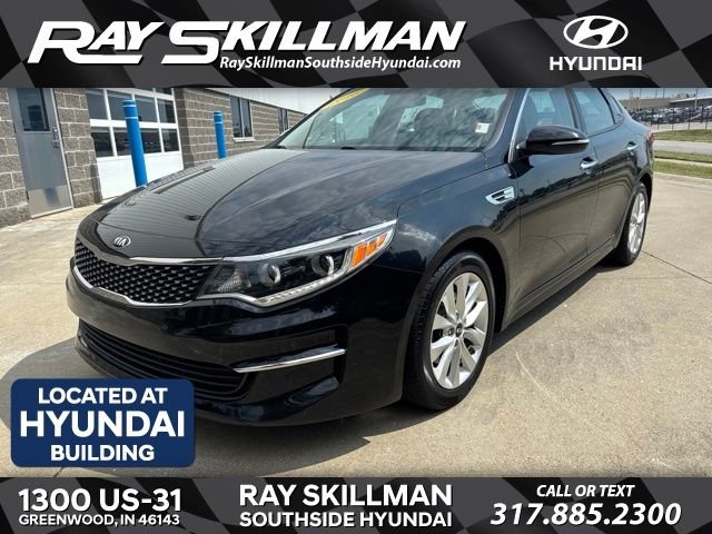 Used 2016 Black Kia EX image 3