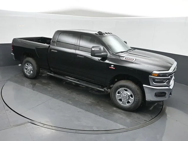 New 2026 Diamond Black Crystal Pearl-Coat Exterior Paint RAM Tradesman image 28