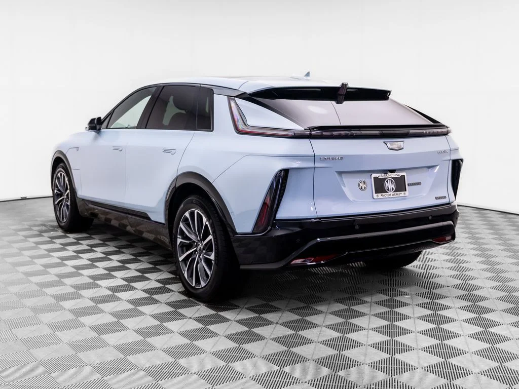 Used 2024 Blue Cadillac Sport image 4
