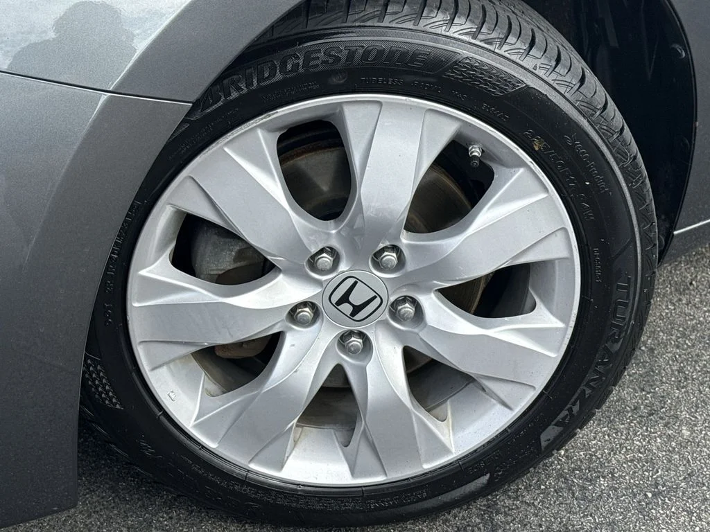 Used 2009 Gray Honda EX-L image 10