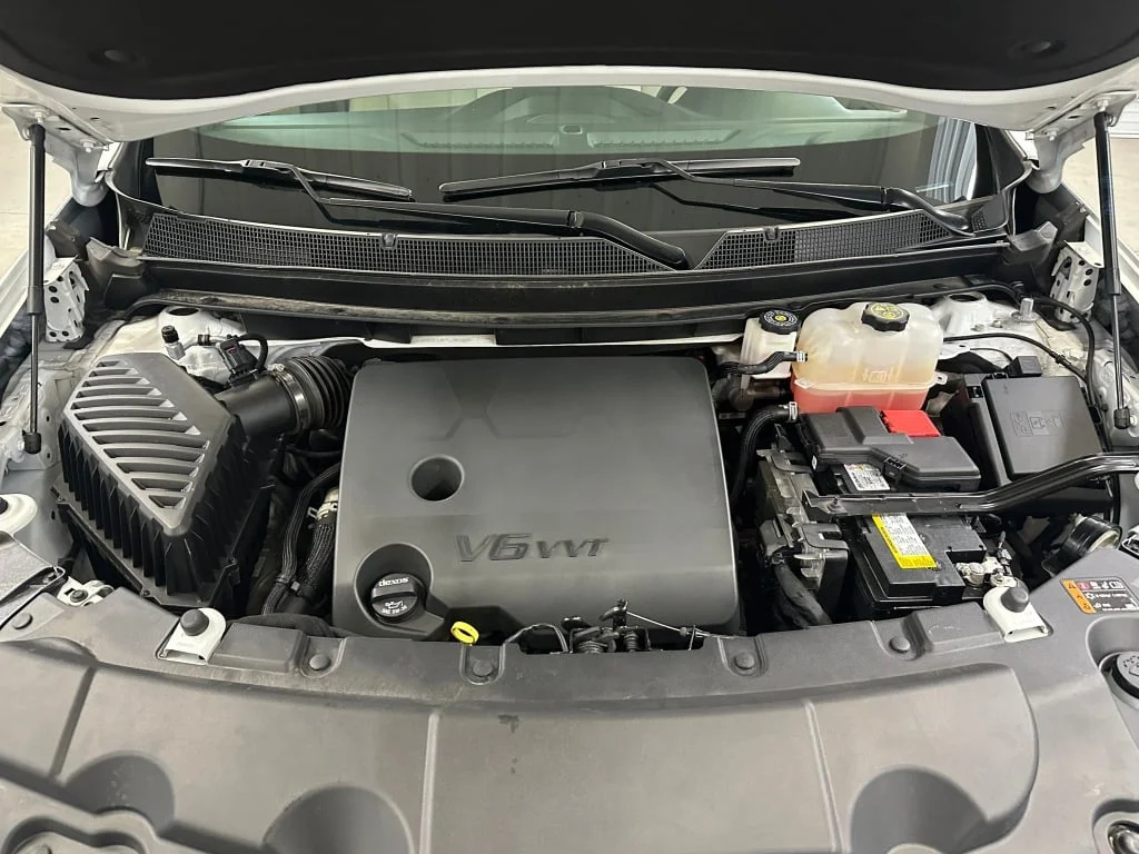 Used 2023 Summit White Chevrolet LS image 37