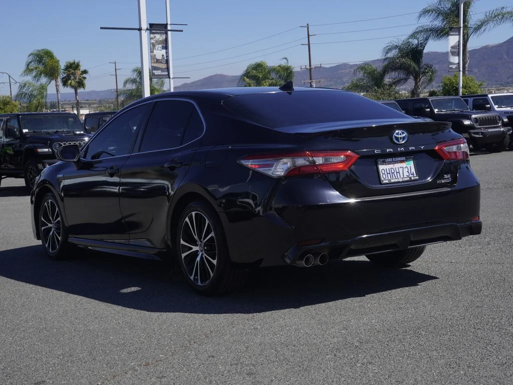 Used 2019 Black Toyota SE image 5