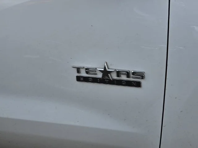 Used 2024 Summit White Chevrolet LTZ image 5