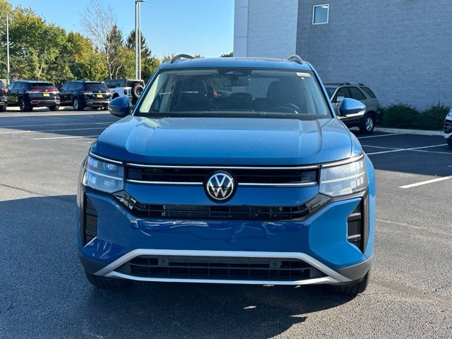 New 2027 Mountain Lake Blue Metallic Volkswagen SE w/Technology image 2