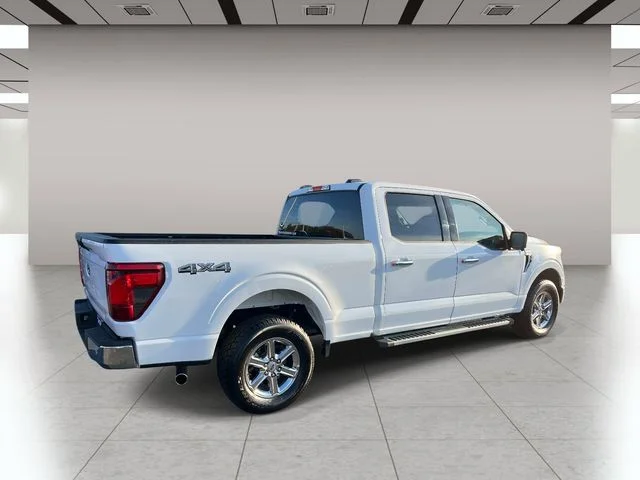 Used 2024  Ford XLT image 3