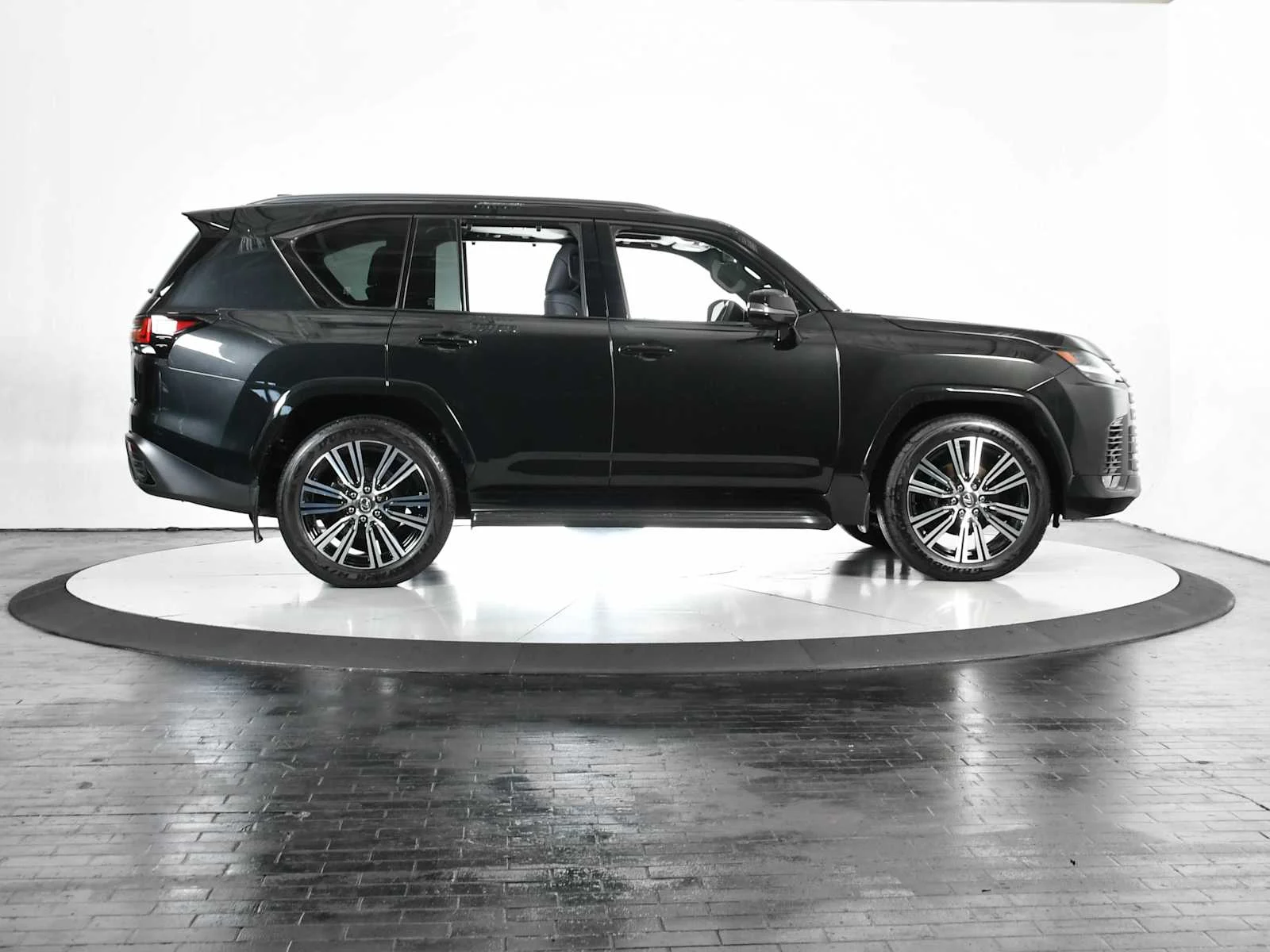 Used 2025 Caviar Lexus Luxury image 8