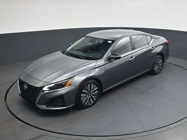 2025 Nissan Altima SV - Photo 28