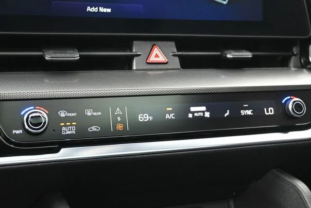 Used 2025 Gravity Gray Kia SX image 18