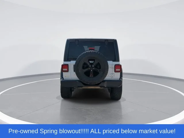 Used 2018 White Jeep Unlimited Sport S image 7
