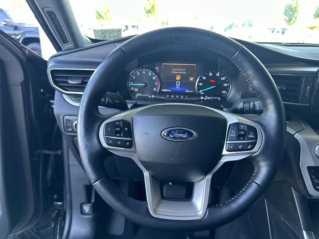 Used 2022 Black Ford XLT image 15