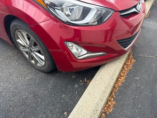 Used 2014 Red Hyundai SE image 4