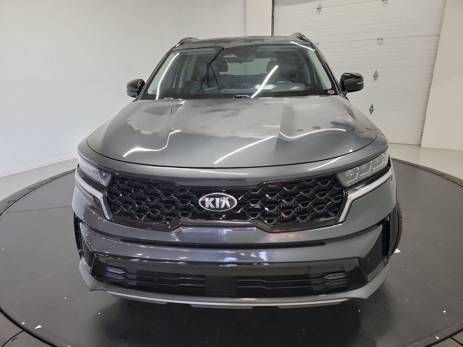 Used 2021 Gravity Grey Kia SX image 2