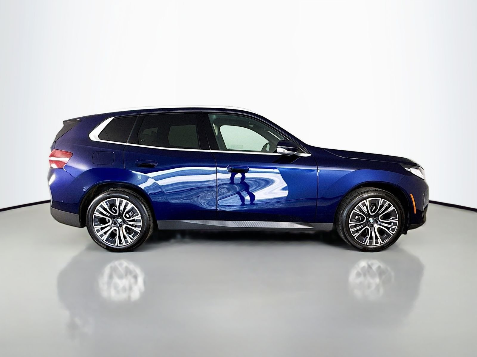 Used 2026 Tanzanite Blue II Metallic BMW 30 xDrive image 8