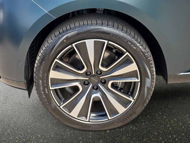 New 2026 British Racing Green Satin Land Rover SV image 22