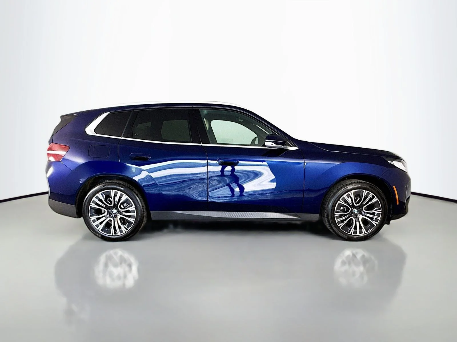 Used 2026 Tanzanite Blue II Metallic BMW 30 xDrive image 8