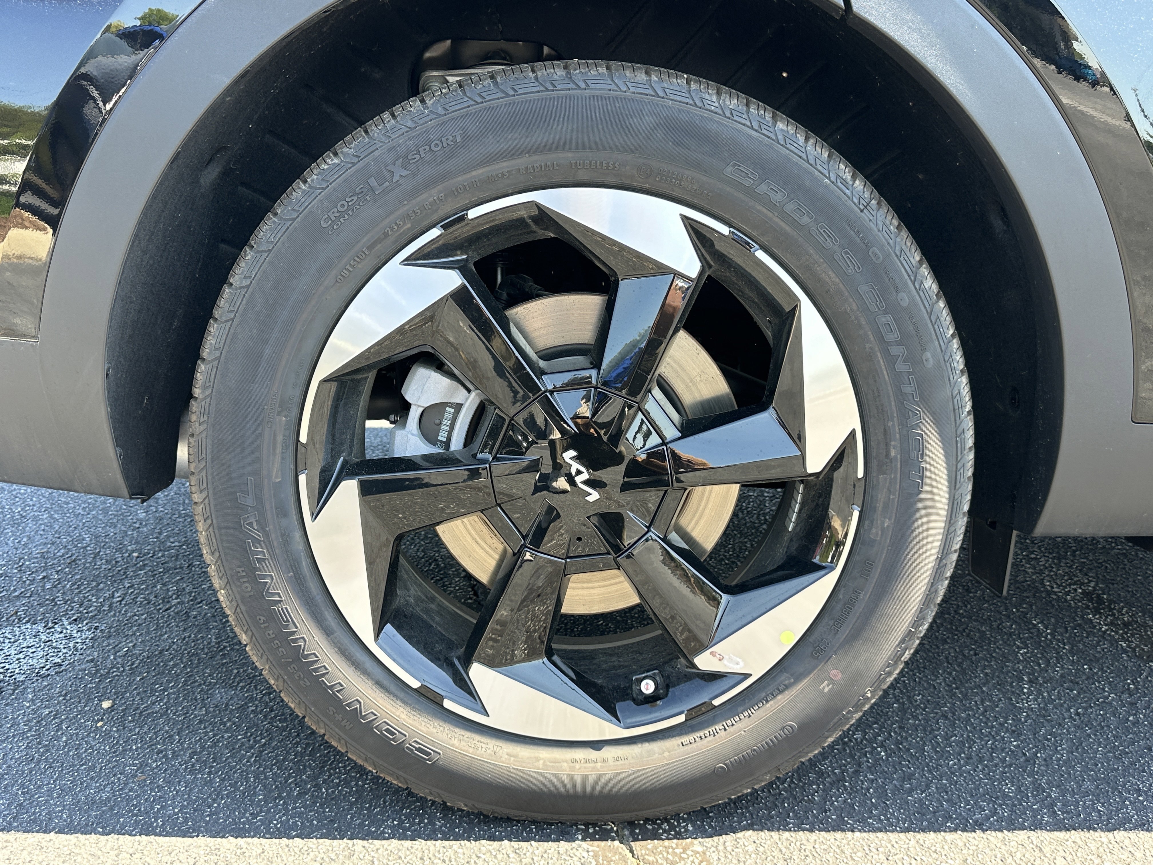 New 2026 Aurora Black Pearl Kia EX image 18