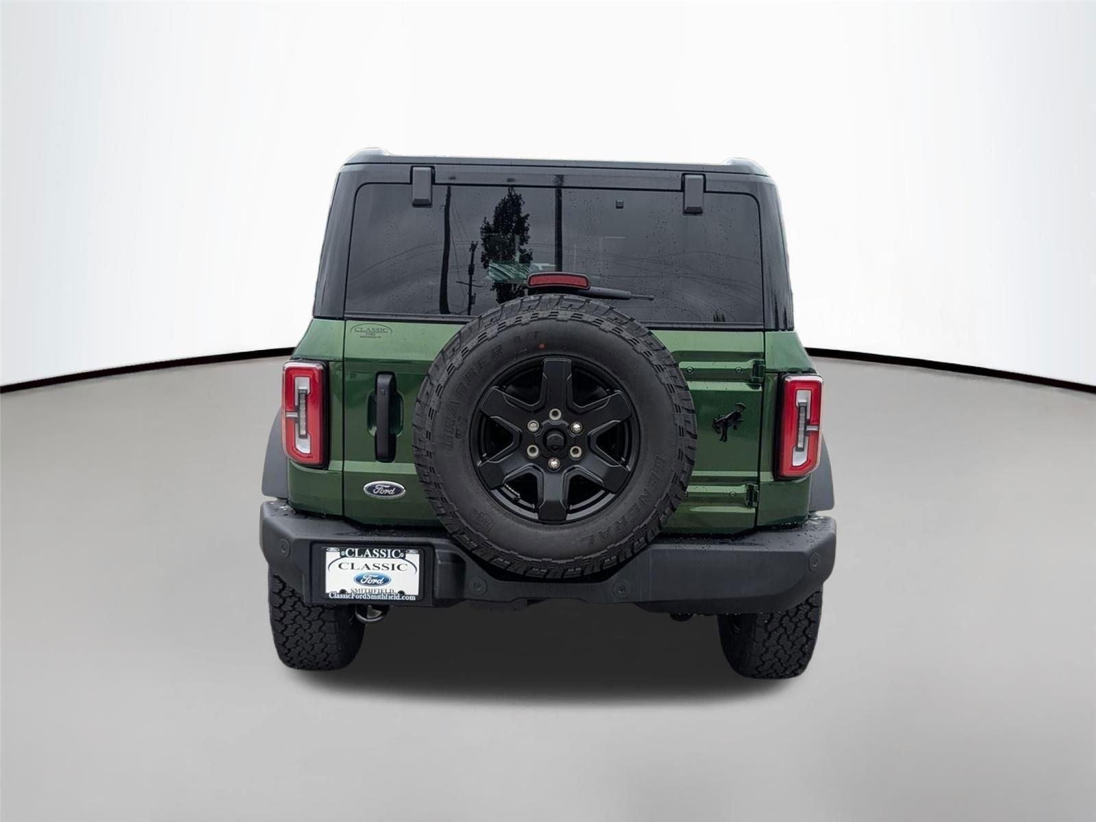 New 2025 Eruption Green Metallic Ford Outer Banks® image 8