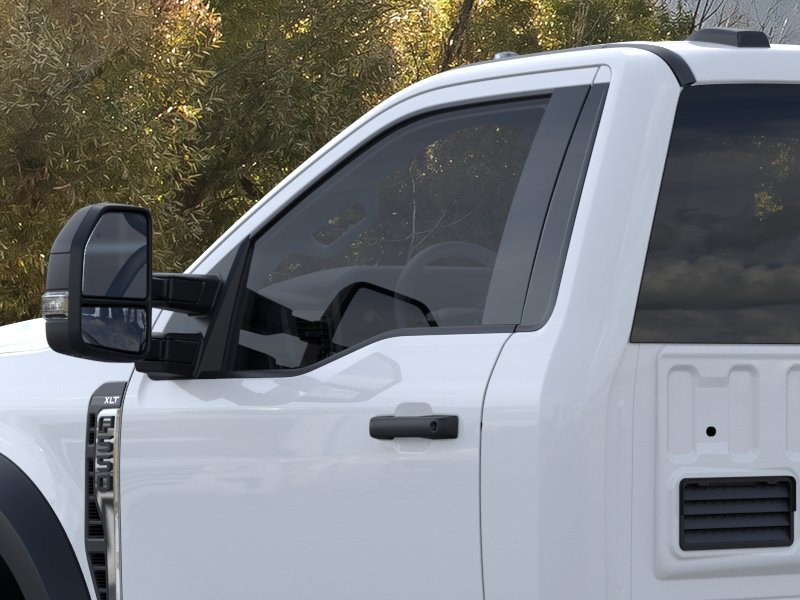 2025 Ford F-550 Super Duty Chassis Cab XLT - Photo 42