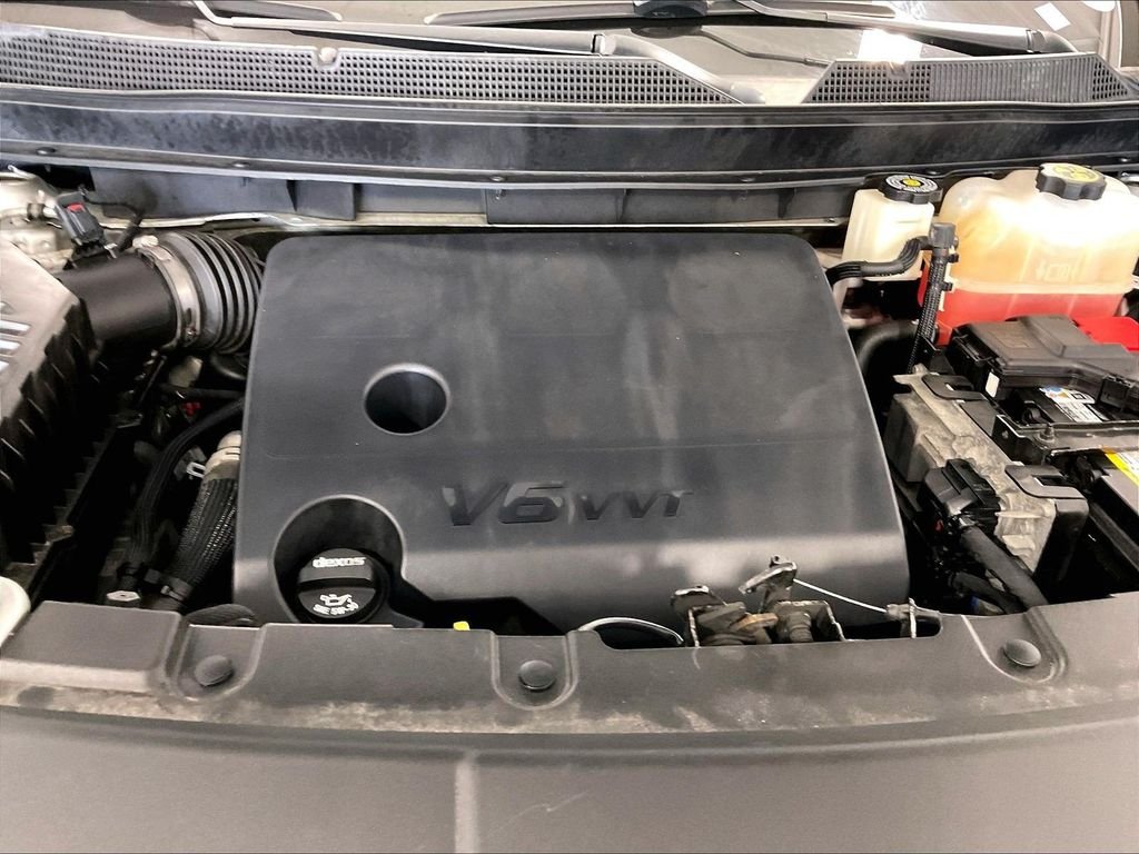 Used 2022 Silver Chevrolet LS image 30