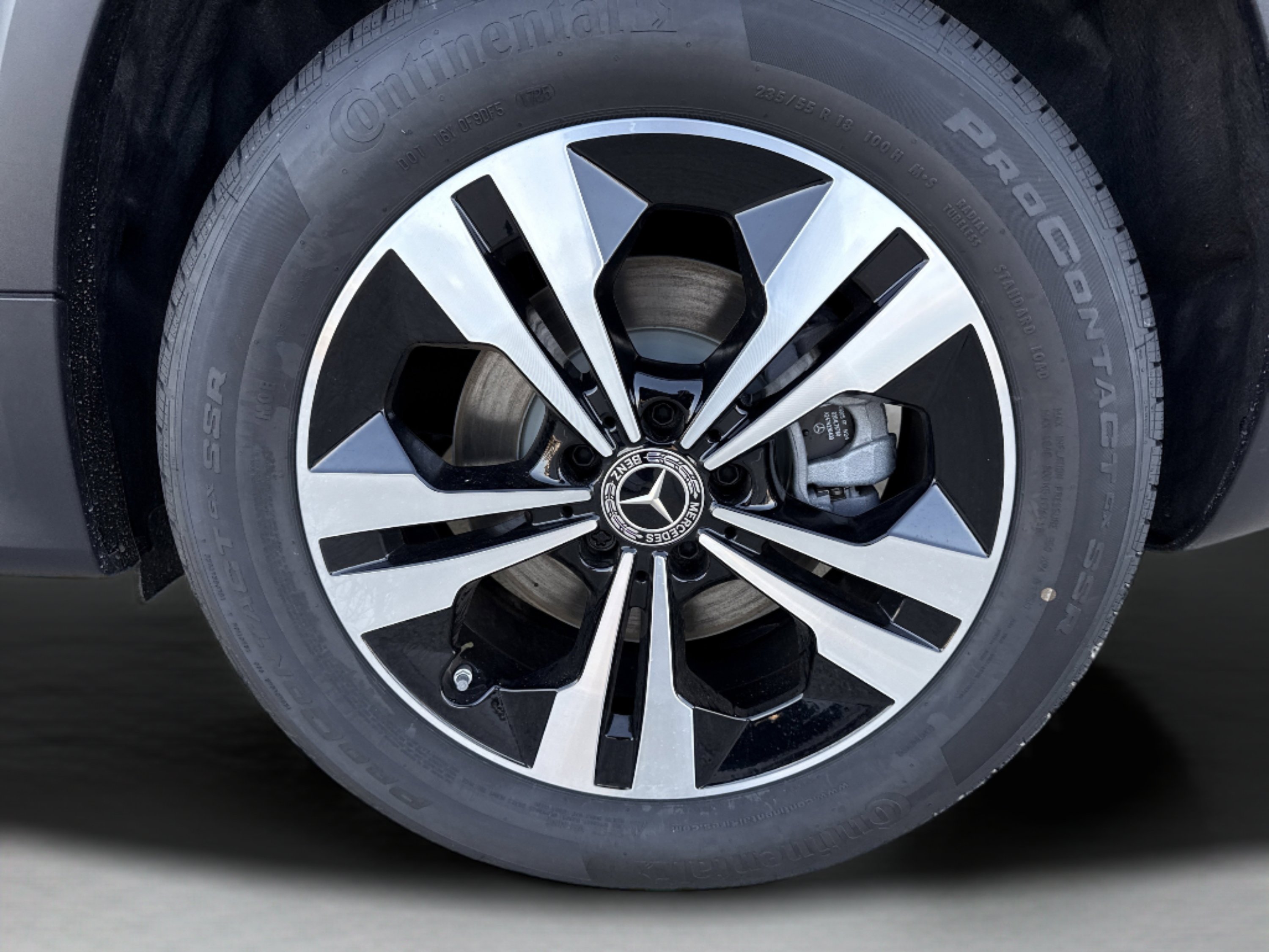 New 2026 Night Black Mercedes-Benz GLB 250 image 13