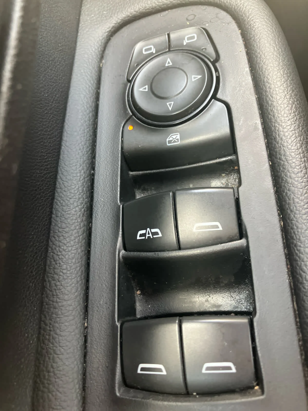 Used 2024 Sterling Metallic GMC SLE image 13