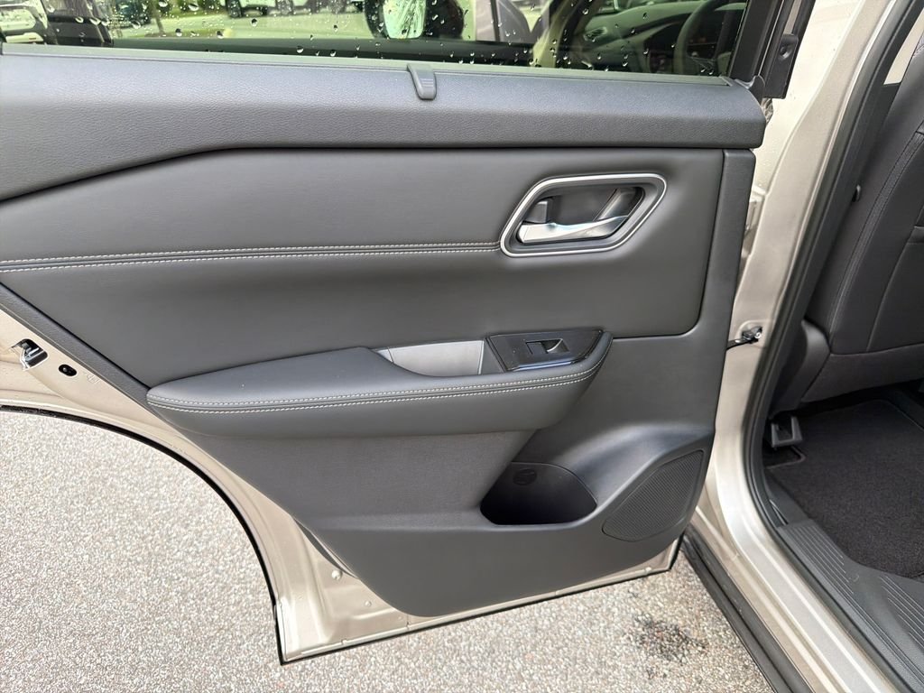 New 2026 Nissan Rogue Platinum 4D Sport Utility