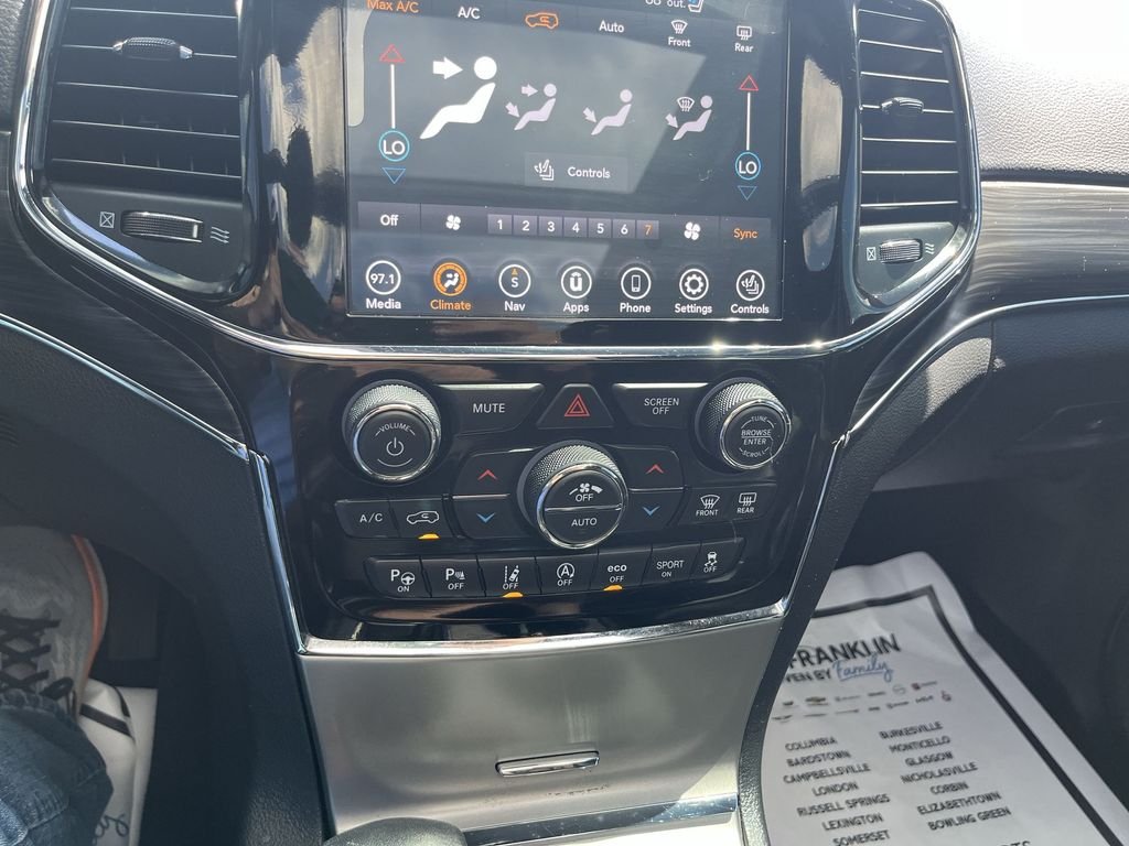 Used 2021 White Jeep Limited image 22
